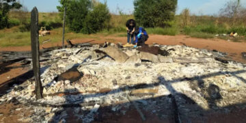 Homem confessa ter provocado incêndio que matou mulher com aerossol e isqueiro