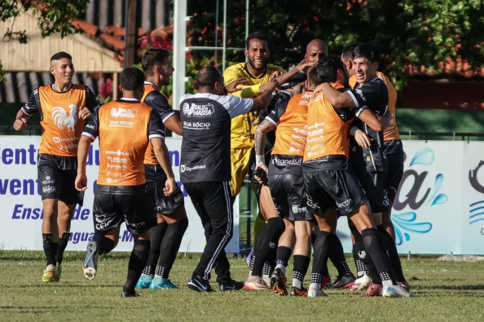 Operário vence fora e abre vantagem na final do Estadual