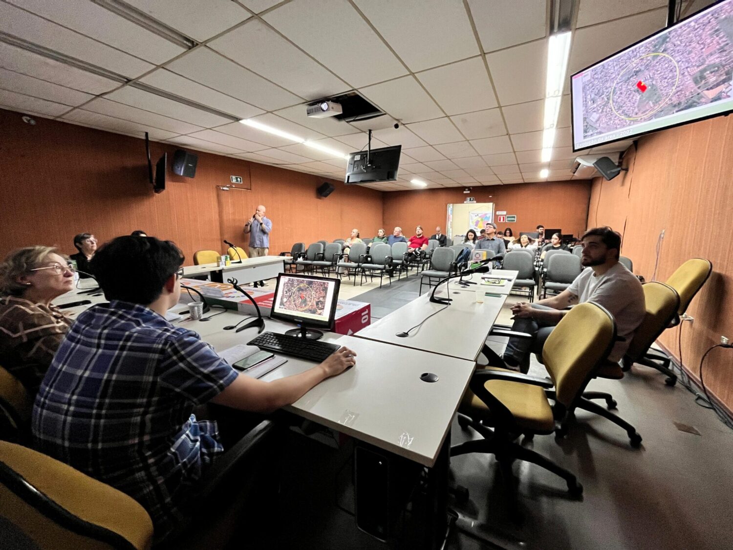 Planurb debate novo centro de distribuição na Av. Gury Marques
