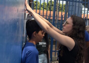 REME avalia peso e altura de alunos para monitorar saúde 