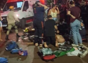 Jovem de 21 anos morre em acidente violento entre moto e carro