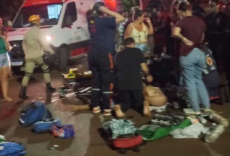 Jovem de 21 anos morre em acidente violento entre moto e carro