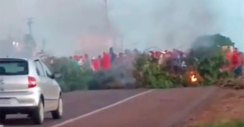 Interdição na BR-163 em Campo Grande exige atenção redobrada de motoristas