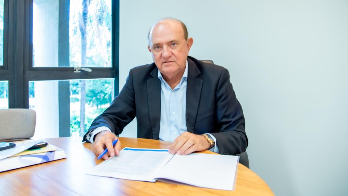 Osmar Jeronymo manda suspender emendas parlamentares por falhas em municípios de MS