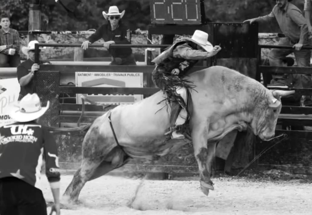 Após grave acidente na Europa, peão de MS volta às arenas em Campo Grande