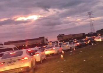 Show histórico, trânsito caótico: quem errou no Guns em Campo Grande?