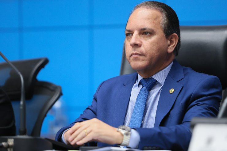 PL de Coronel David obriga divulgação da proibição de fidelização de contratos em MS