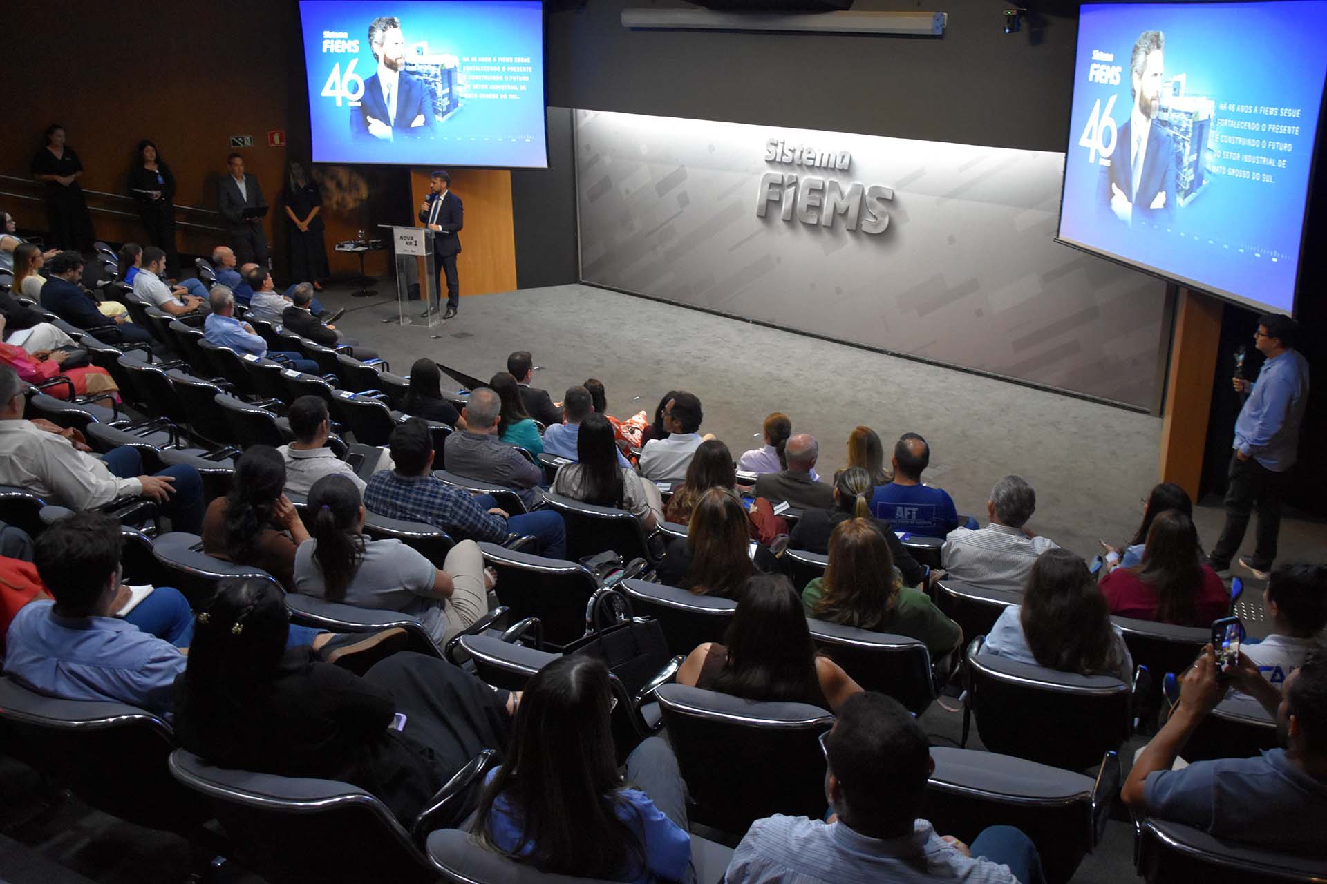 FIEMS reúne empresários e debate mudanças na NR-1 e uso do DET em Campo Grande