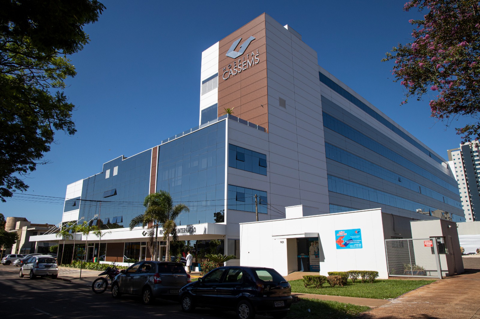 Cassems realiza cirurgia inédita com laser em hospital de Dourados