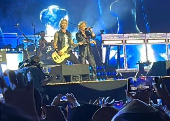 Show histórico do Guns N’ Roses em Campo Grande tem grande público e registra transtornos