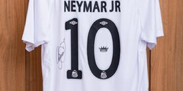 Camisa de Neymar do Santos será destaque em leilão beneficente em Campo Grande