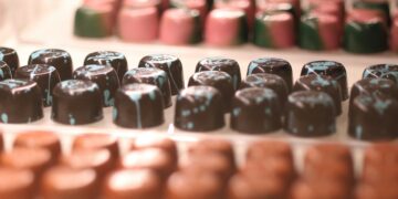 Páscoa expõe avanço de produtos “sabor chocolate” e acende alerta ao consumidor