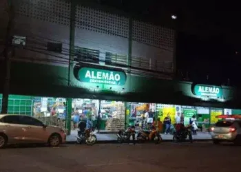 Queijo com prazo “estendido” e bacon suspeito: Alemão volta pra delegacia após nova batida da Decon Queijo com prazo “estendido” e bacon suspeito: Alemão volta pra delegacia após nova batida da Decon