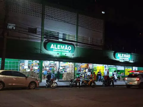 Queijo com prazo “estendido” e bacon suspeito: Alemão volta pra delegacia após nova batida da Decon