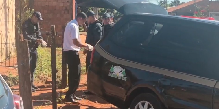 Facão, surto e tiros: homem morre após confronto com a polícia no Noroeste