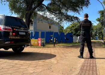 PF investiga fraude em refeições da UFMS e bloqueia R$ 6 milhões em bens PF investiga fraude em refeições da UFMS e bloqueia R$ 6 milhões em bens