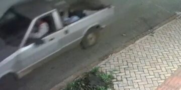 Nem o leão escapou: estátua é levada de hamburgueria “famosa” de CG