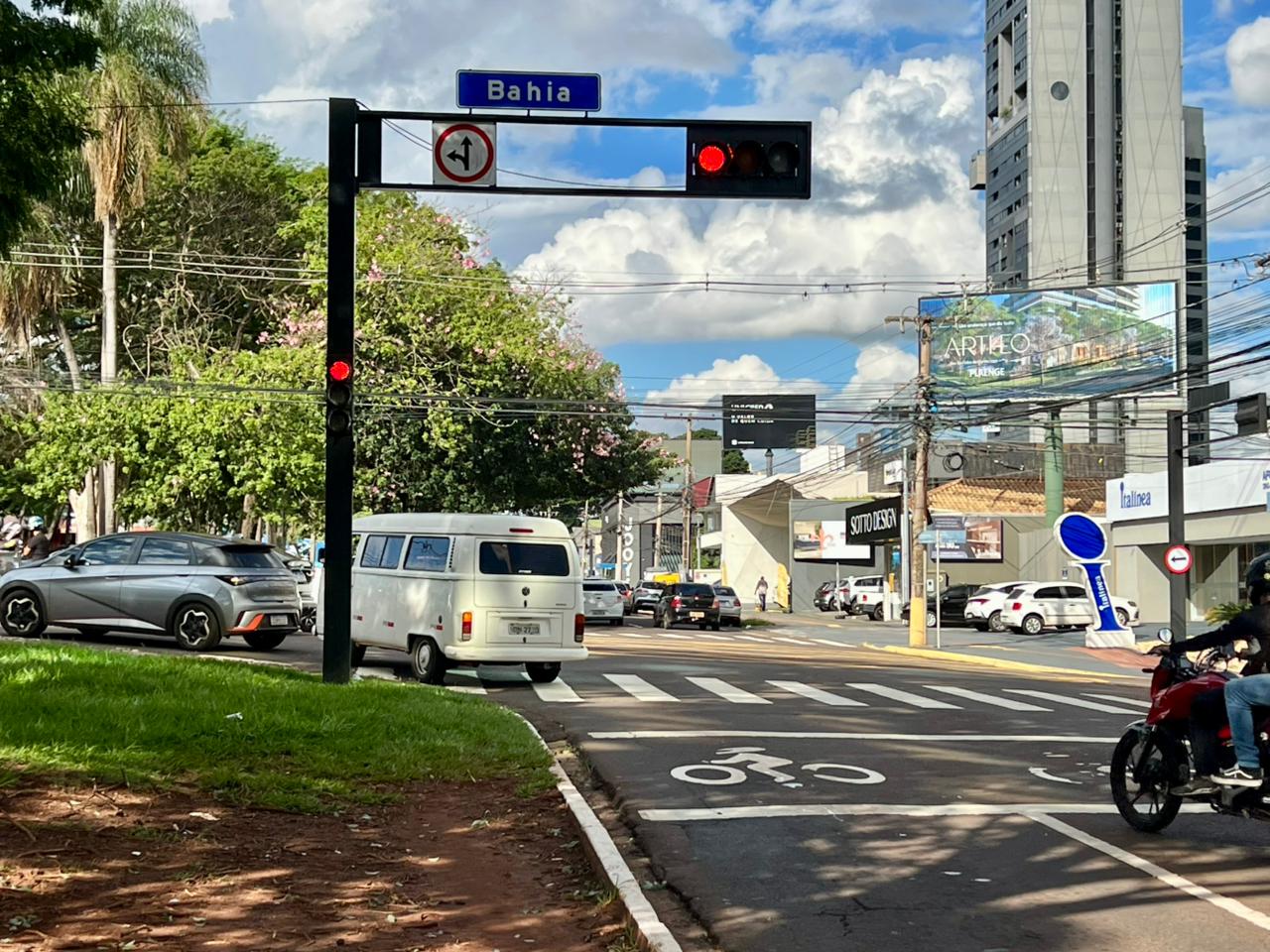 Reordenamento viário na Afonso Pena melhora mobilidade