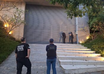 Advogados são presos em operação que apura fraude milionária em medicamentos contra o câncer