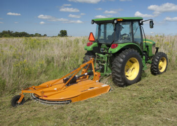 Prefeitura investe R$ 3,5 mi em máquinas para agricultura familiar 