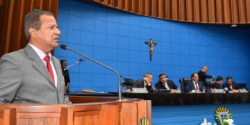 Proposta altera norma que denomina Deputado Amarildo Cruz estacionamento da ALEMS