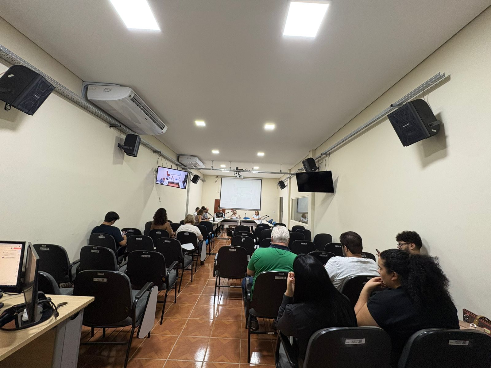 Audiência pública discute empreendimento no Bairro Nasser