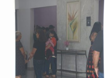 Velório de menino que morreu após possível falha médica causa comoção na Capital Velório de menino que morreu após possível falha médica causa comoção na Capital