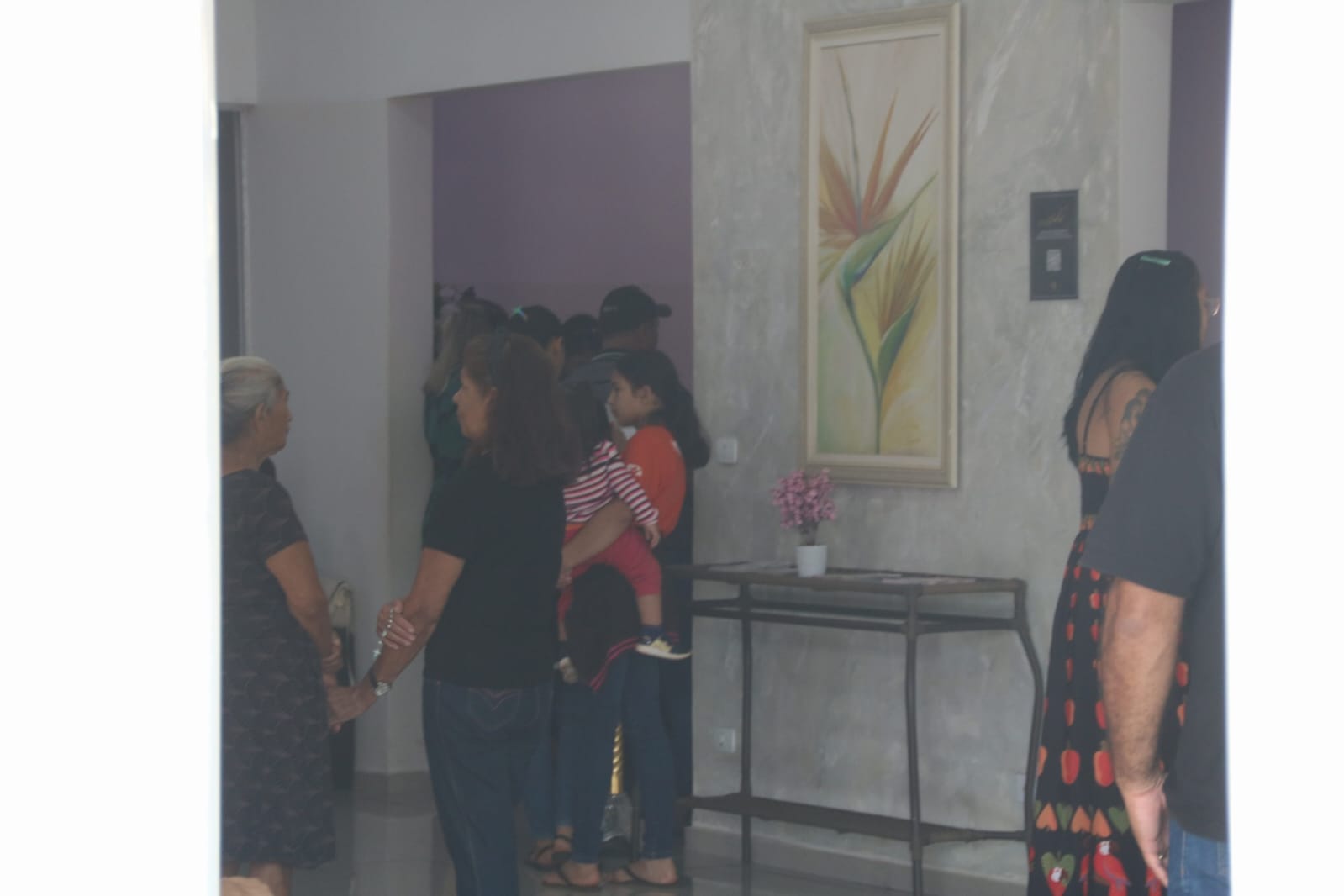 Velório de menino que morreu após possível falha médica causa comoção na Capital