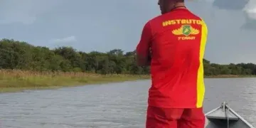 Jovem desaparece em rio na divisa de MS e MT, e bombeiros intensificam buscas