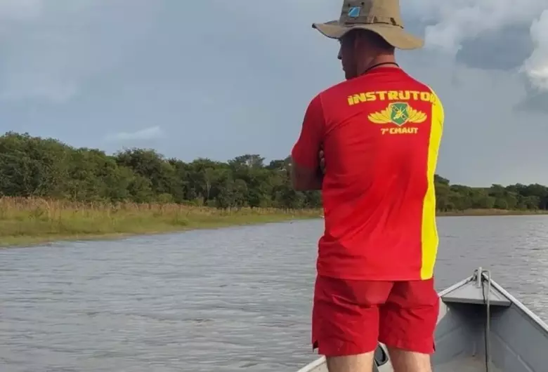 Jovem desaparece em rio na divisa de MS e MT, e bombeiros intensificam buscas