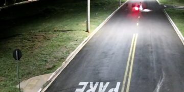 Vídeo mostra momento em que bebê é atropelada por adolescente em moto; menina morreu após alta