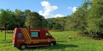 Adolescente morre após bater a cabeça e se afogar em salto de rio