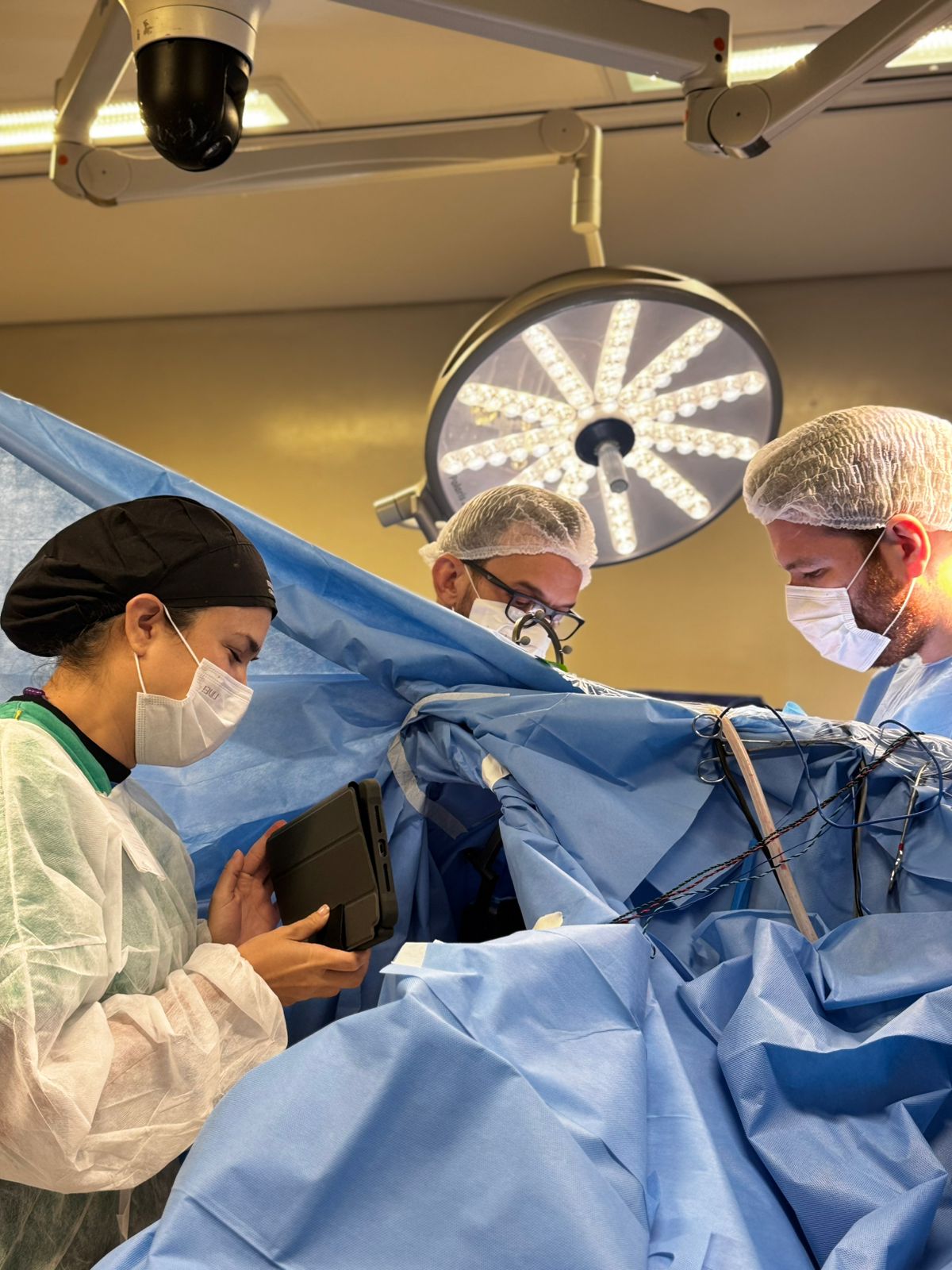 Cassems realiza cirurgias cerebrais com pacientes acordados em Campo Grande