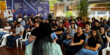 Curso na Expogrande ensina cuidados no nascimento de potros 