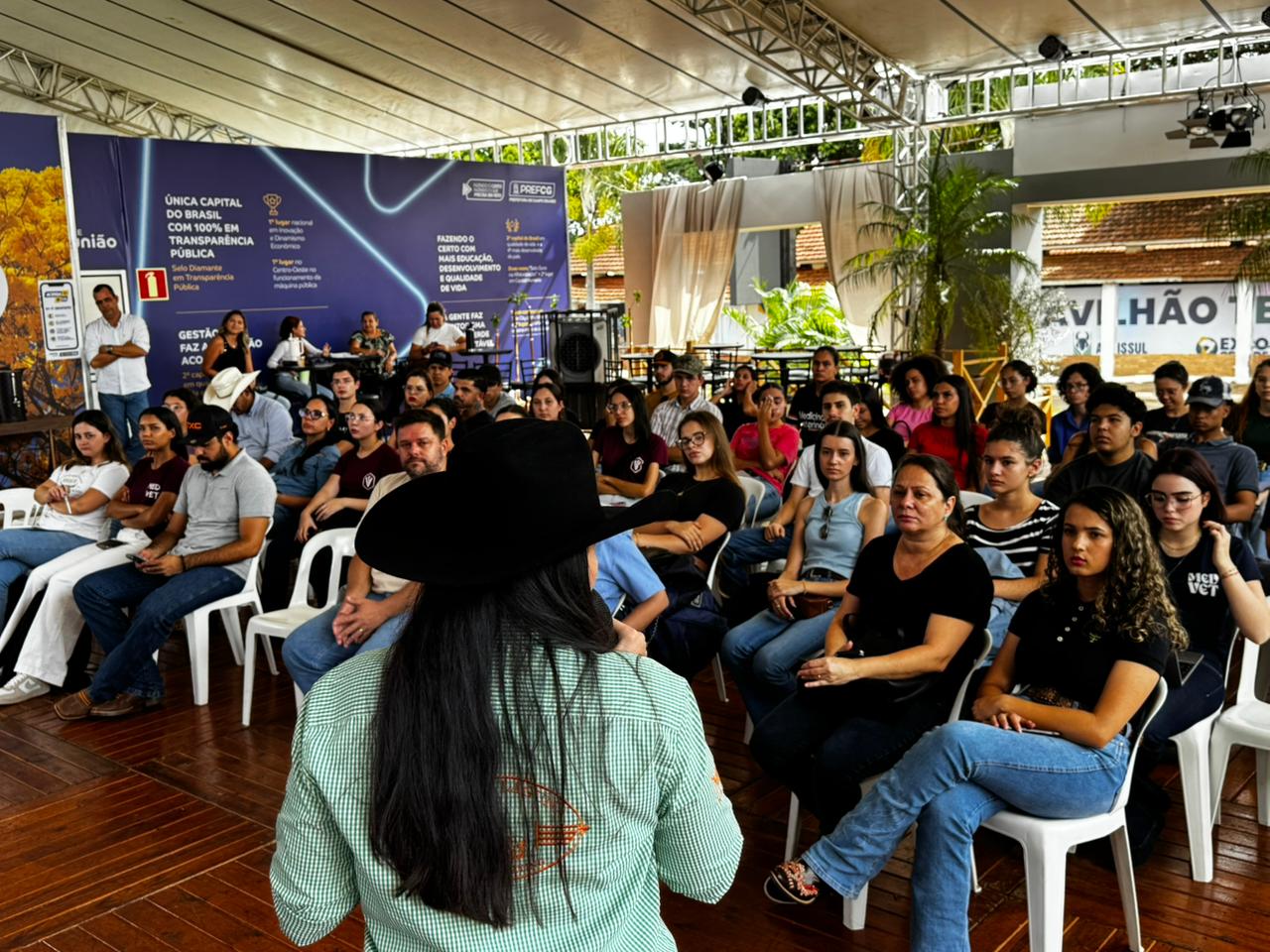 Curso na Expogrande ensina cuidados no nascimento de potros 