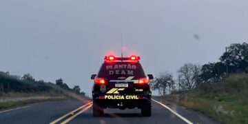 Foragido por roubo e investigado por violência contra mulher é capturado pela DEAM