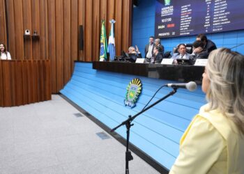 Deputados lamentam feminicídios e incentivam mudança comportamental
