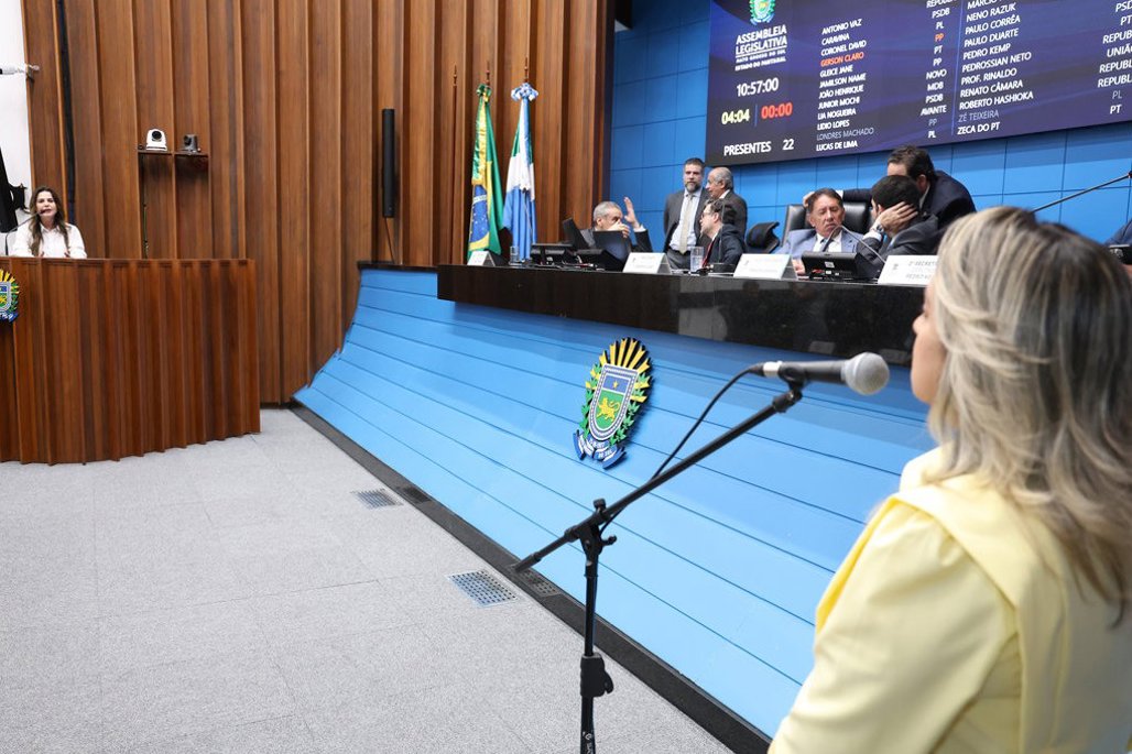 Deputados lamentam feminicídios e incentivam mudança comportamental