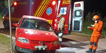 Passageiro é atropelado por motorista de aplicativo após tentar ajudar
