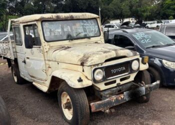 Detran-MS abre leilão com 182 veículos e destaca Toyota Bandeirante 1988 a partir de R$ 1,9 mil