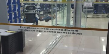 Em surto, homem com tornozeleira morre após invadir banco em Campo Grande