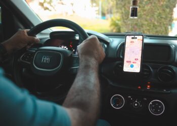 Lei que cria pontos de apoio a motoristas de aplicativo é sancionada em Campo Grande