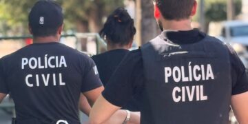 Mulher é presa por tráfico e extorsão