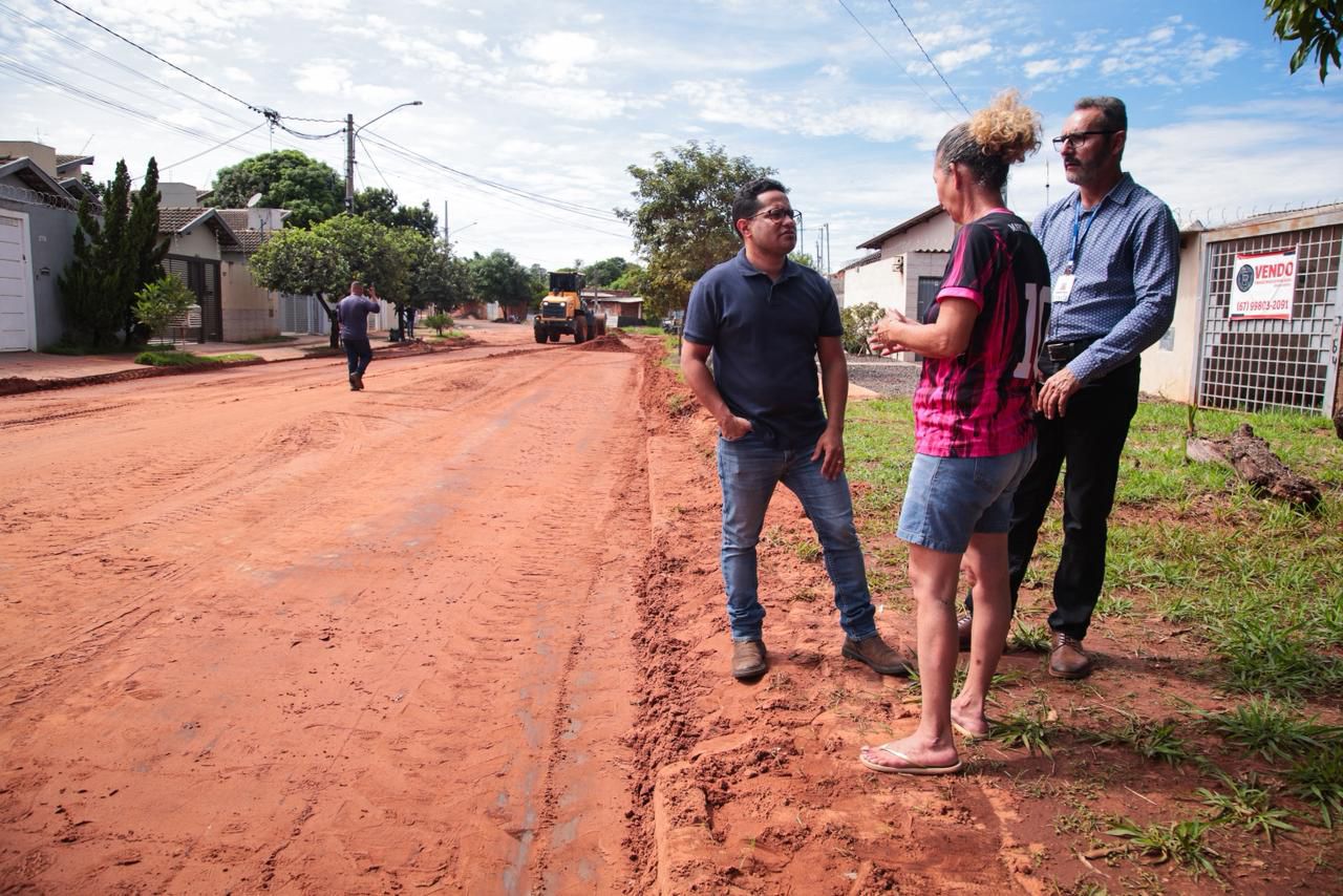 Pé no Bairro: Após reivindicação de Papy, vias do Jardim Panorama recebem manutenção