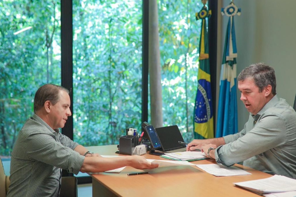 Riedel convoca reunião com militares após pedido de Coronel David