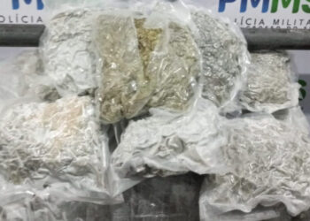 Jovem é preso com 18 kg de skunk em terminal rodoviário na fronteira com a Bolívia