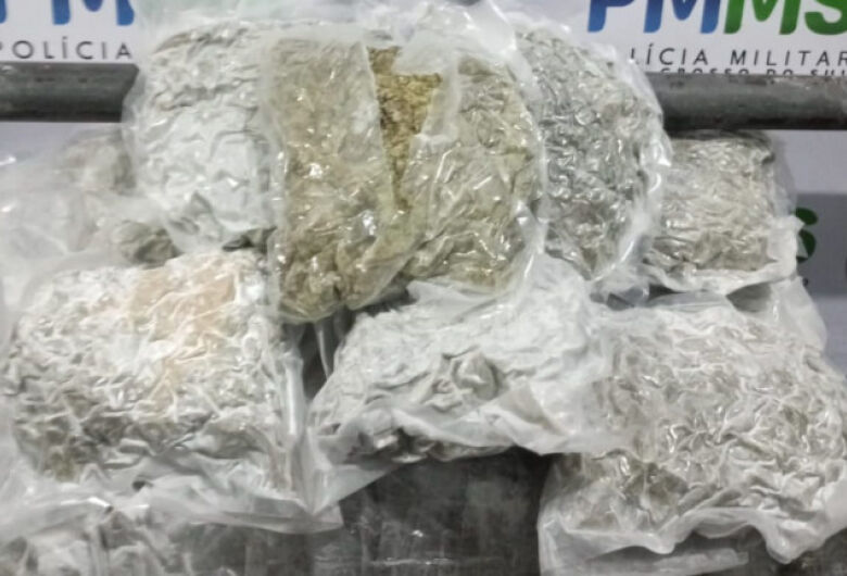 Jovem é preso com 18 kg de skunk em terminal rodoviário na fronteira com a Bolívia