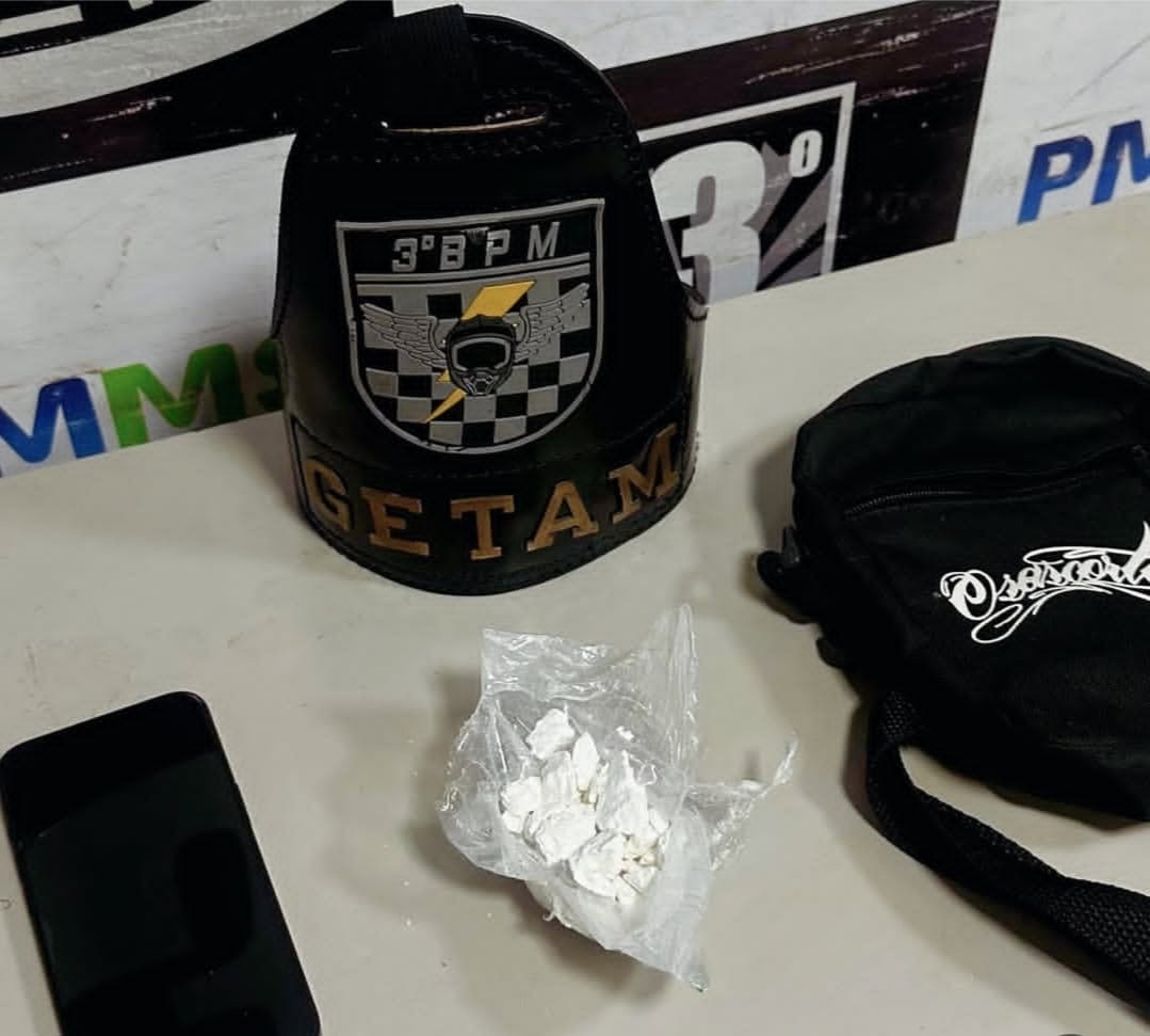 Perseguição termina com preso por tráfico após fuga de abordagem