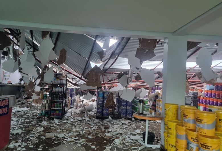 Temporal com ventos fortes provoca danos e mobiliza equipes na fronteira