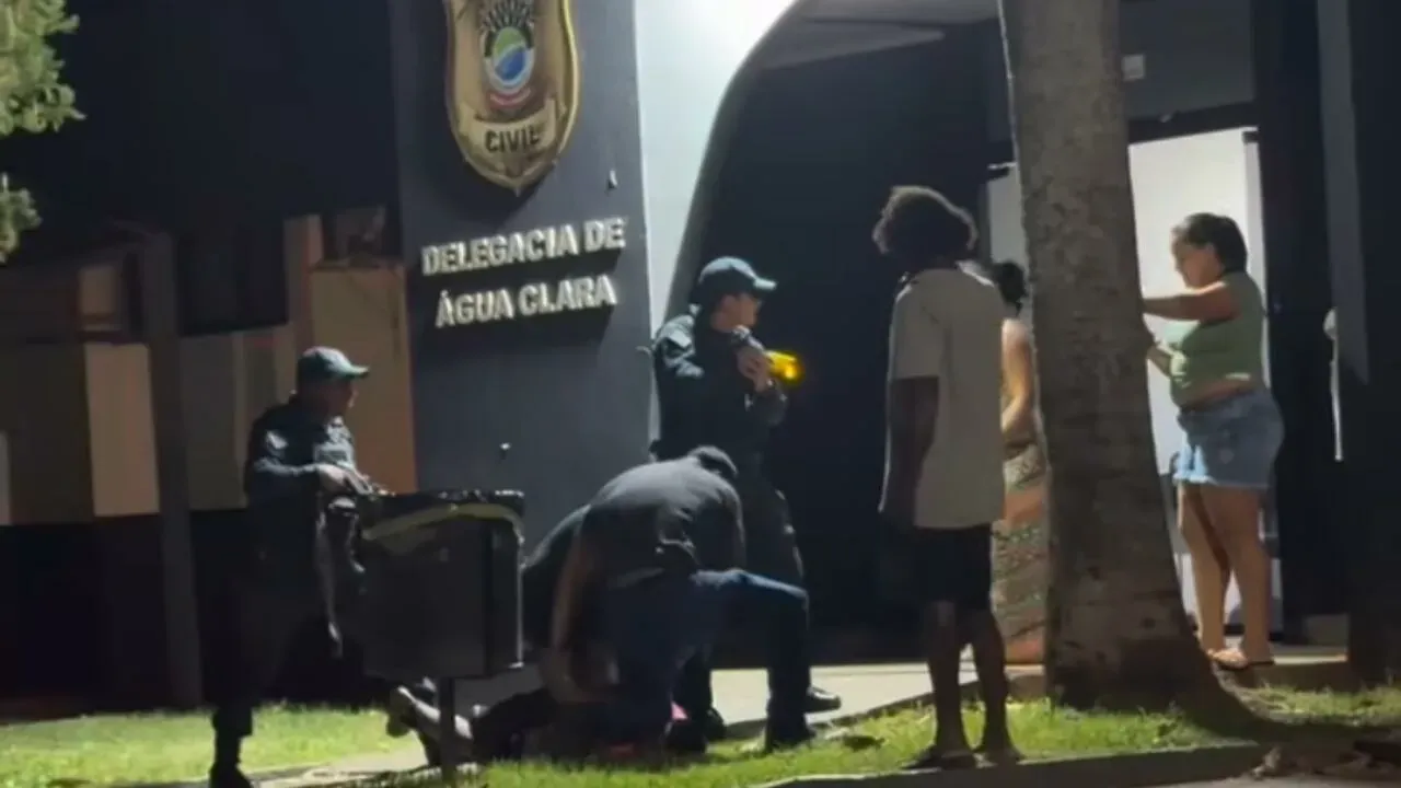 Homem é preso após agredir esposa grávida e desacatar polícia